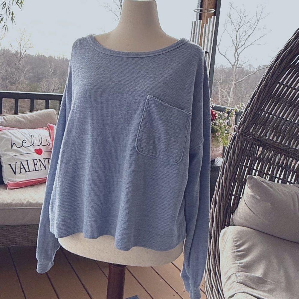 AERIE LONG SLEEVE INCREDIBLY SOFT POCKET TEE LG